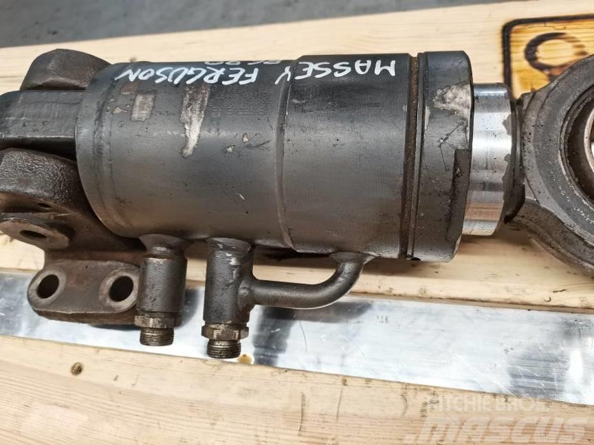Massey Ferguson 8670  Axle suspension cylinder Šasija un piekare