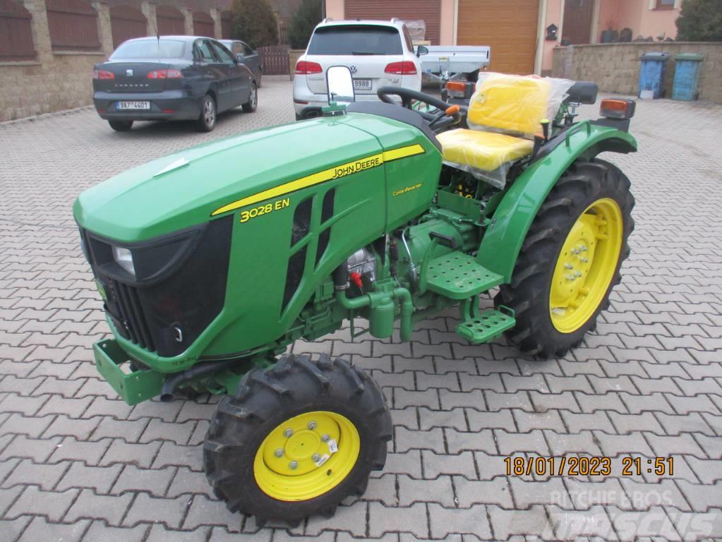 John Deere 3028 Traktori