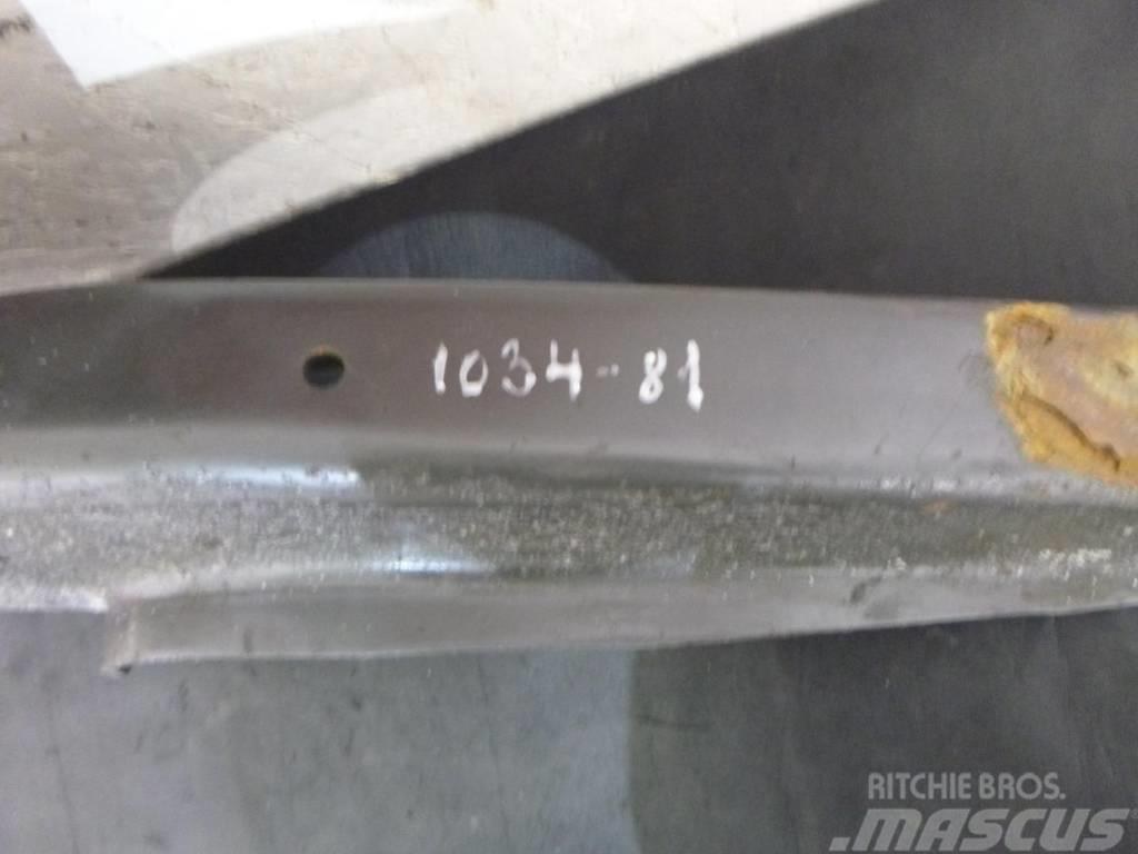 Scania R480 Cab left lock bracket 1491019 Kabīnes un interjers