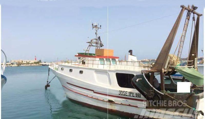  Barco de pesca denominada "Jose" Fishing boat Citas sastāvdaļas
