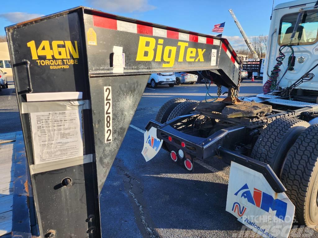 Big Tex 28' Flatbed Autotreileri