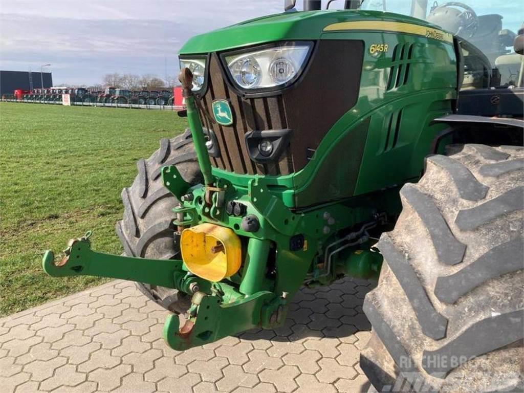 John Deere 6145R MIT FRONTZAPFWELLE Traktori