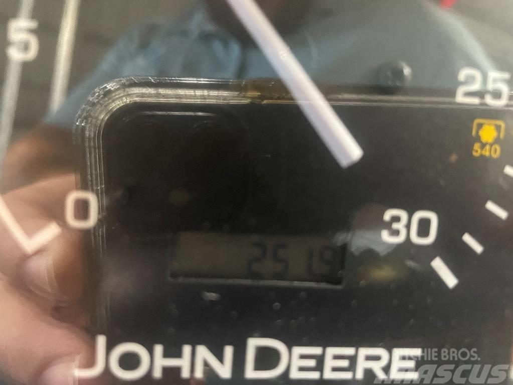John Deere 110 Ekskavatori-iekrāvēji