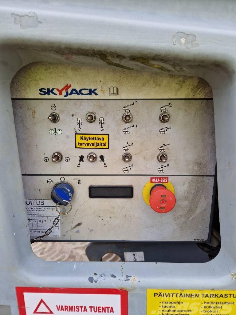 SkyJack SJ 45 T Teleskopiskie pacēlāji