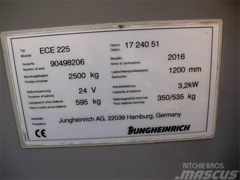 Jungheinrich ECE 225 2400x510mm Pasūtījumu savācējs mazam augstumam