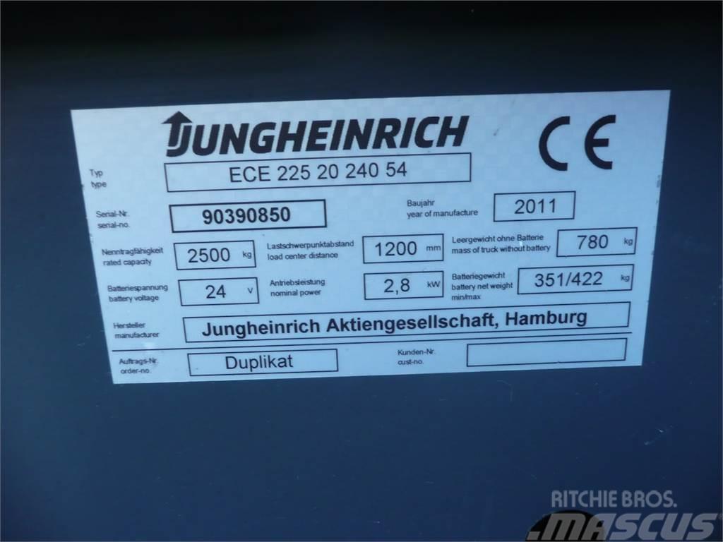 Jungheinrich ECE 225 2400X540mm Pasūtījumu savācējs mazam augstumam