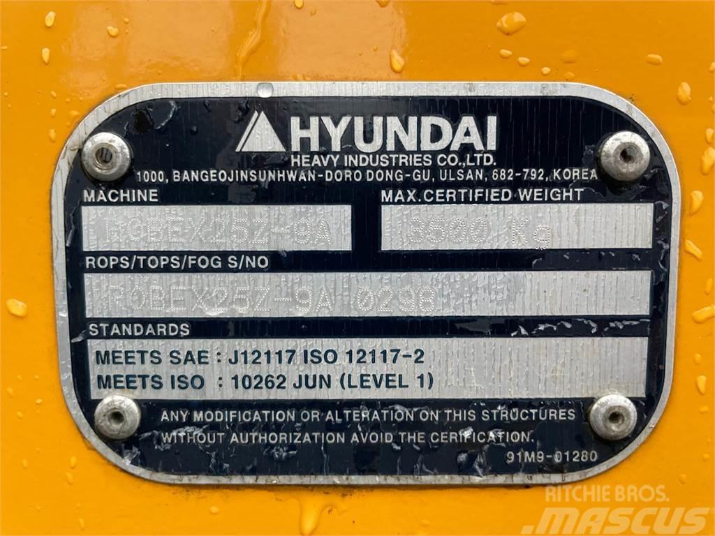 Hyundai 25z-9ak - 2.700 kg. minigraver / 350 Timer / Står  Mini ekskavatori < 7 t