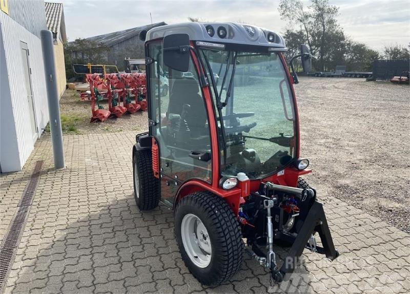 Antonio Carraro SP 4800 HST Kompaktie traktori