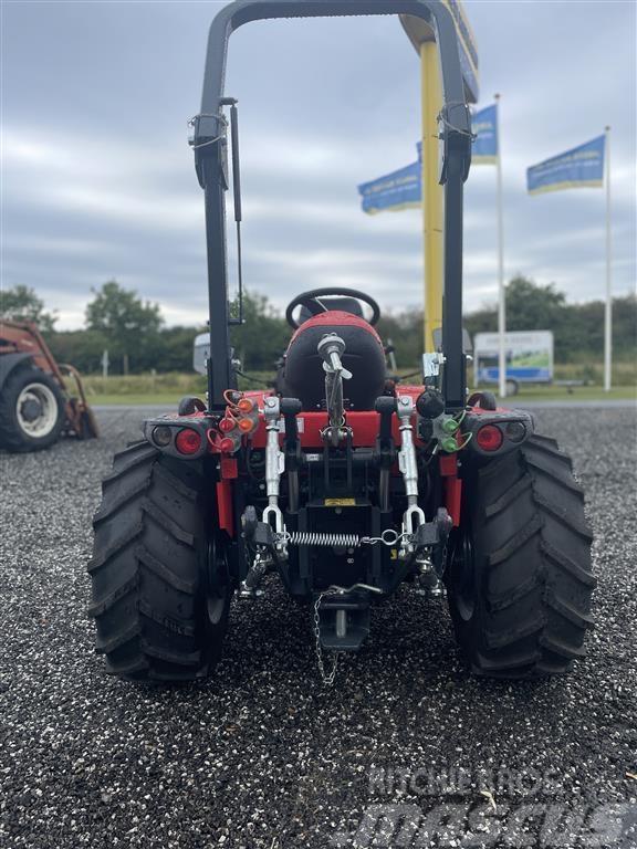 Antonio Carraro TTR 3800 HST Kompaktie traktori