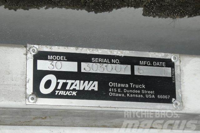 Ottawa 30 Terminālie traktori