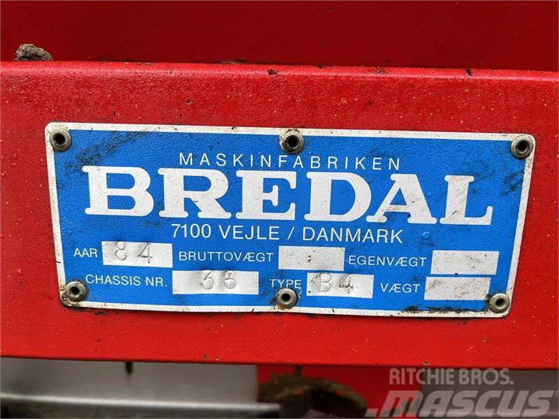 Bredal B 4 Med rustfri båndkasser Minerālmēslu izkliedētāji