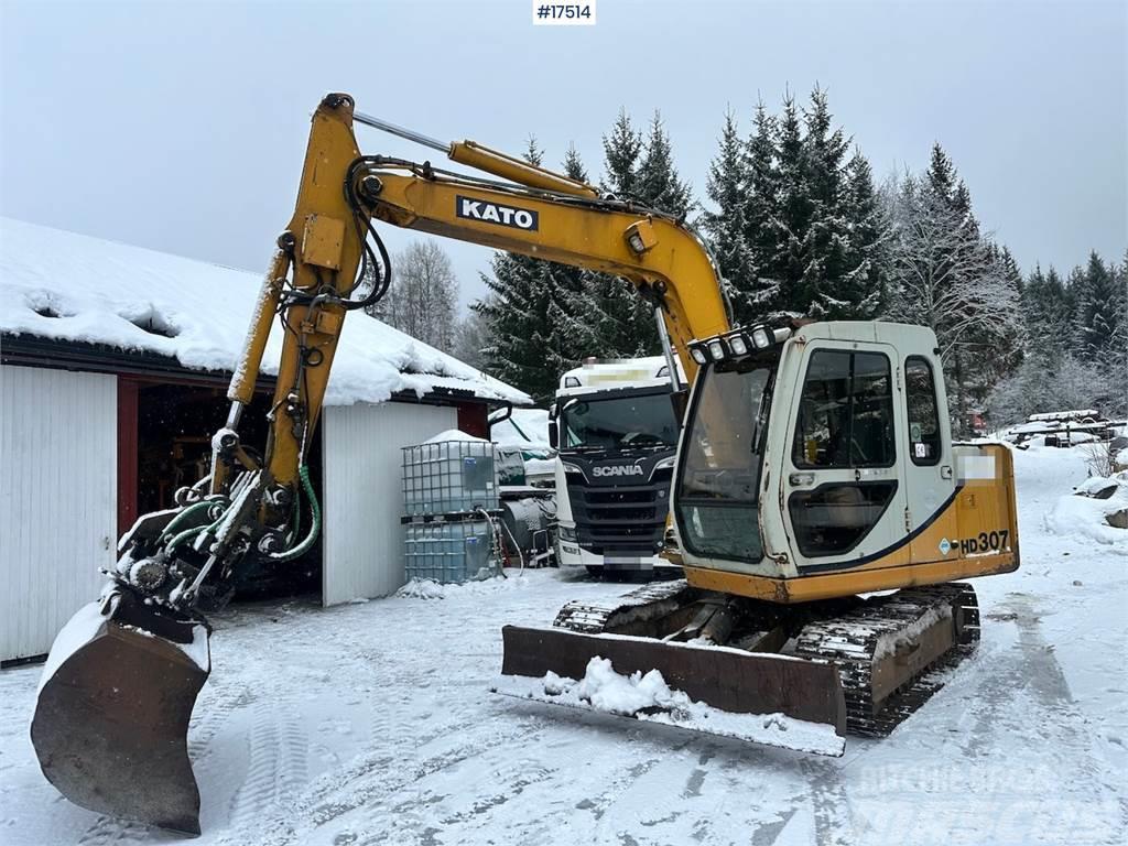 Kato HD-307 Tracked excavator w/ Rototilt and 2 buckets Kāpurķēžu ekskavatori