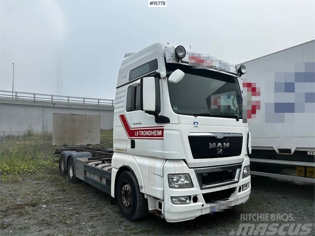 MAN TGX 26.480 6x2 Container truck w/ lift. Rep object Smagās mašīnas ar konteineriem
