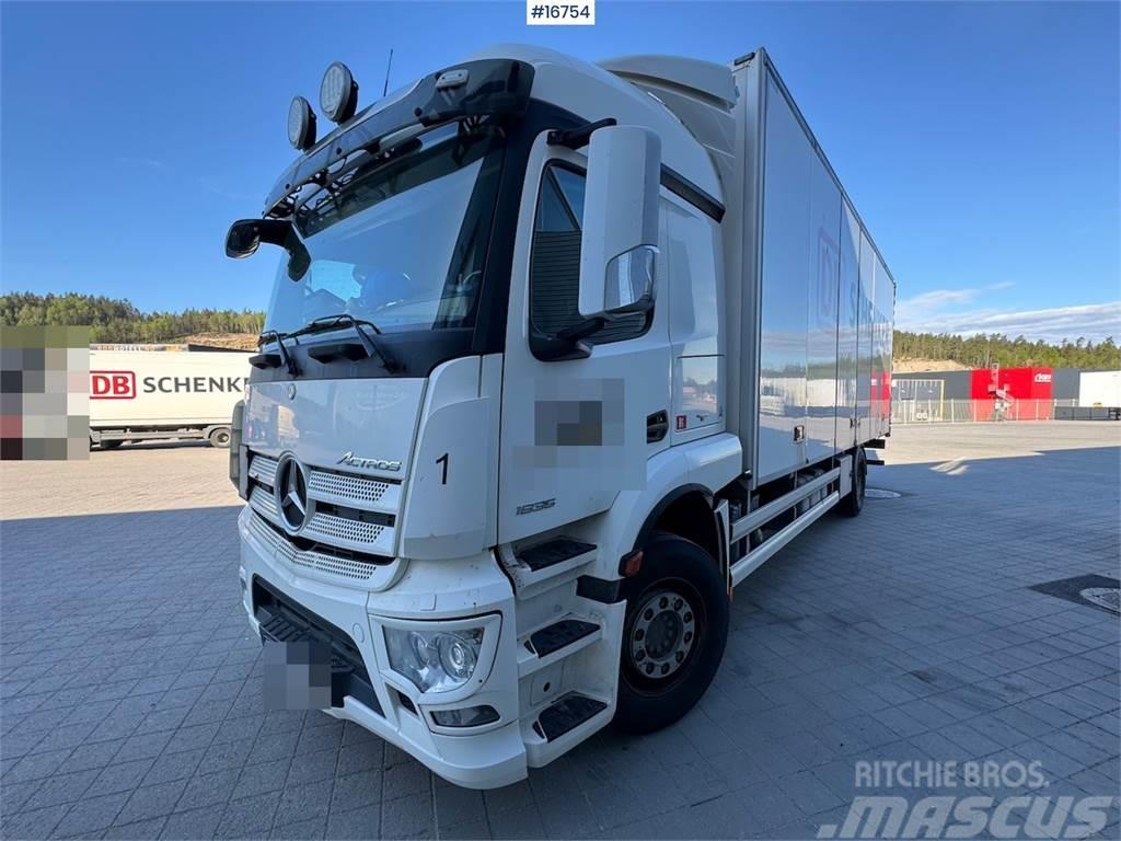 Mercedes-Benz Actros 1835 4x2 box truck w/ full side opening and Furgons