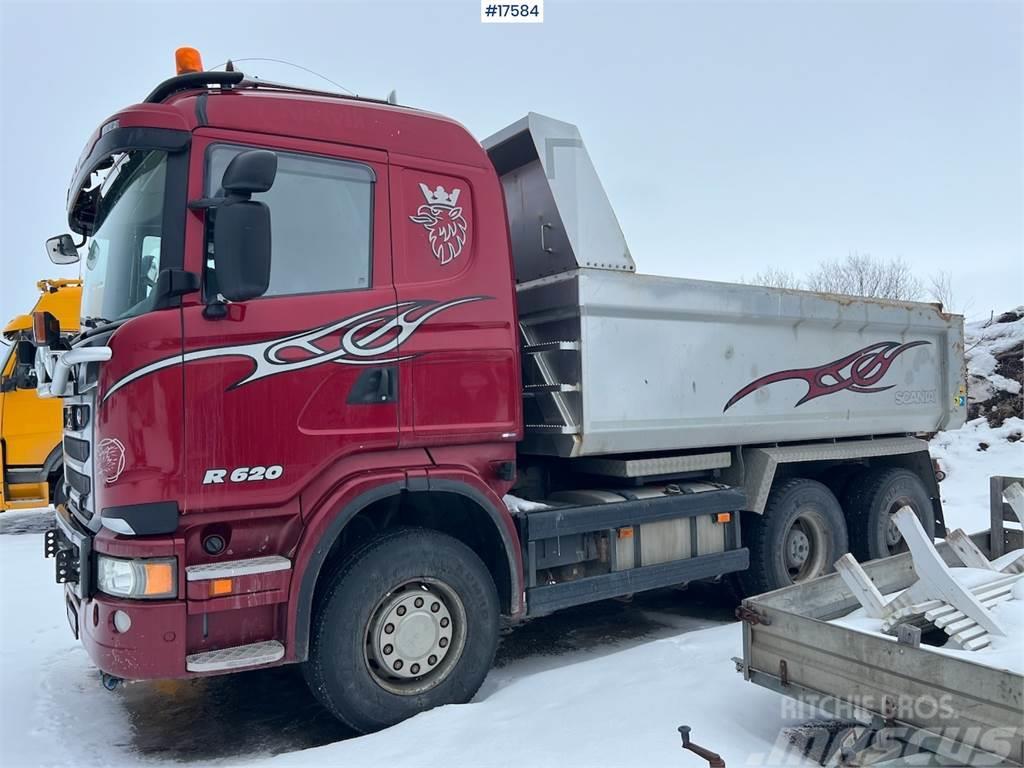 Scania R620 6x4 tipper truck Pašizgāzējs