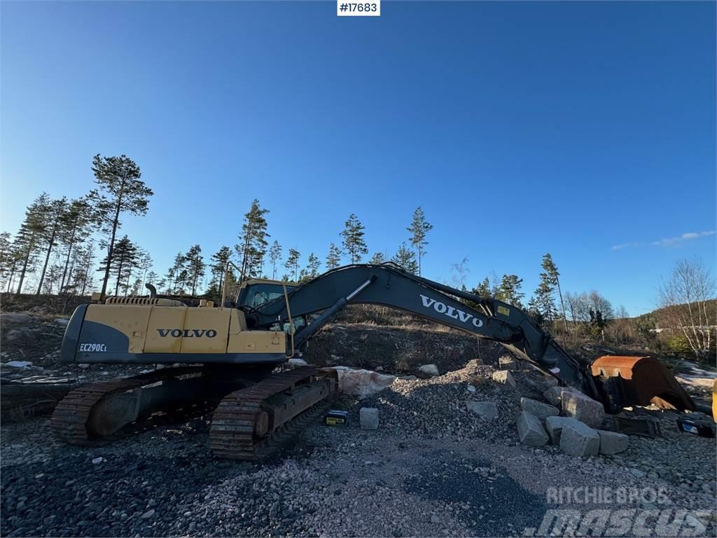 Volvo EC290CL Tracked excavator w/ digging bucket and ch Kāpurķēžu ekskavatori