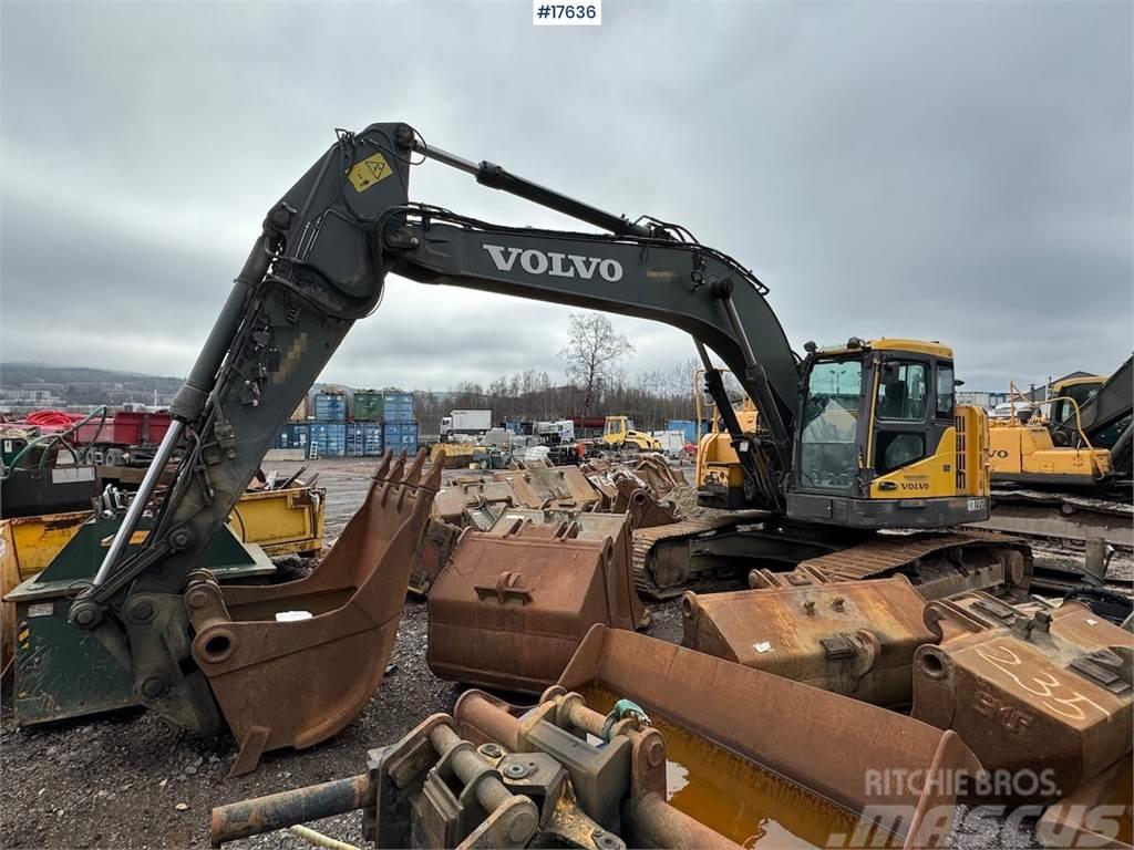 Volvo ECR235CL Tracked excavator w/ bucket and tilt Kāpurķēžu ekskavatori