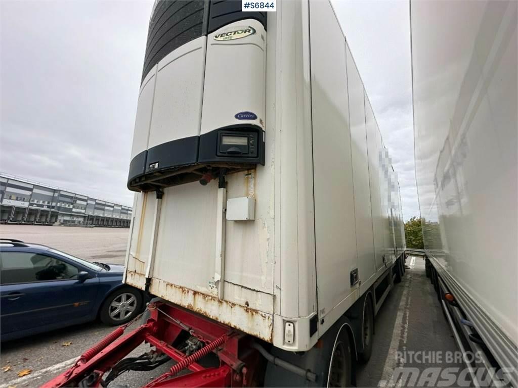 Ekeri L/L-5 refrigerated trailer with openable side & re Treileri ar ar temperatūras kontroli