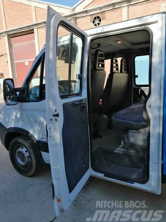 Camion Iveco Daily Doble Cabina con Pluma Citi
