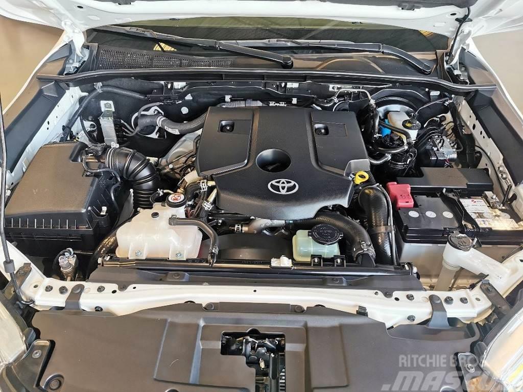 Toyota Hilux Cabina Doble GX Preču pārvadāšanas furgoni