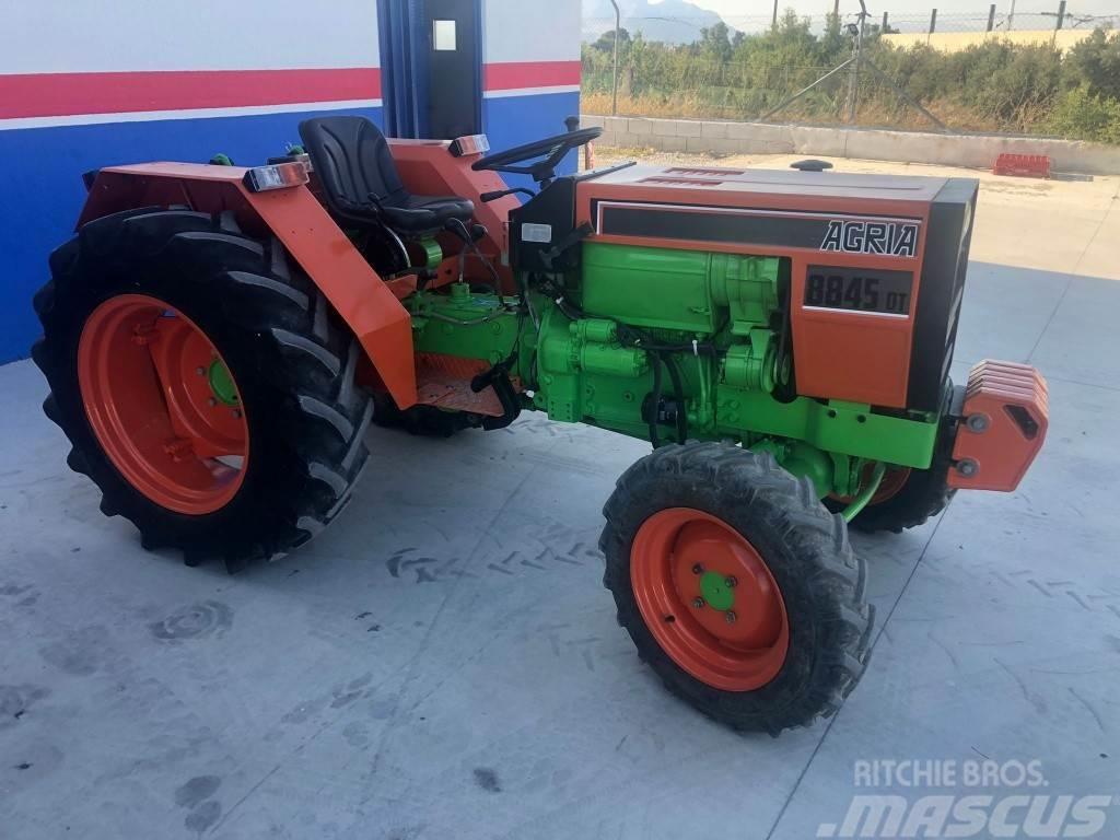  TRACTOR AGRIA 8845 45CV. Traktori