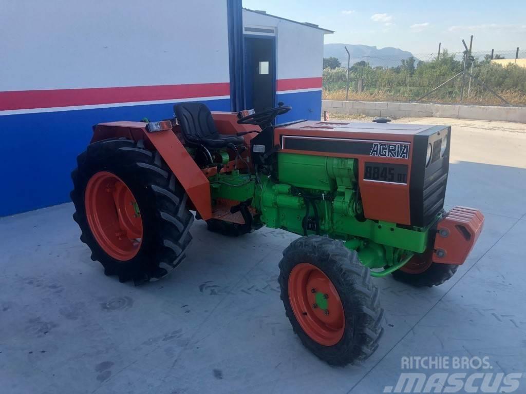  TRACTOR AGRIA 8845 45CV. Traktori