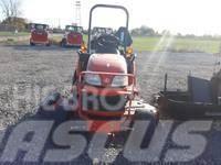 Kubota BX2360 Kompaktie traktori