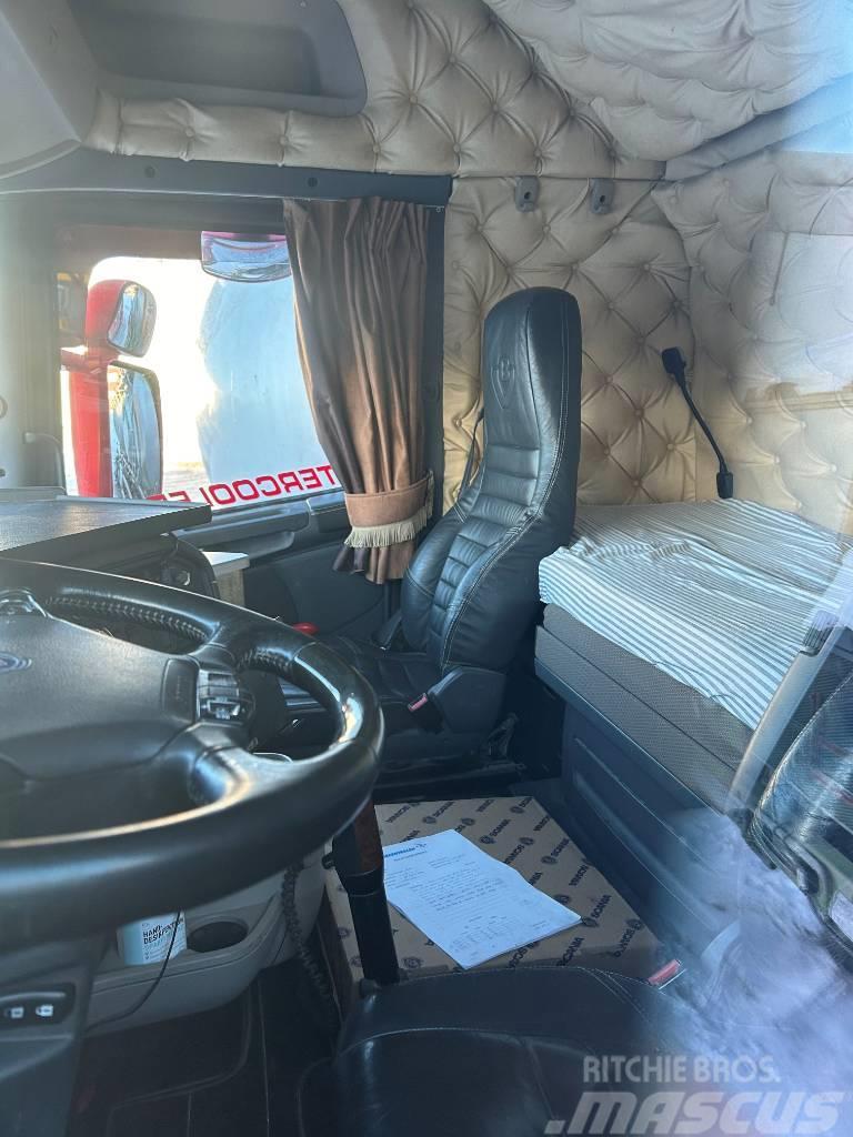 Scania R560 8x4*4 R 560, 8x4*4 Šasija ar kabīni
