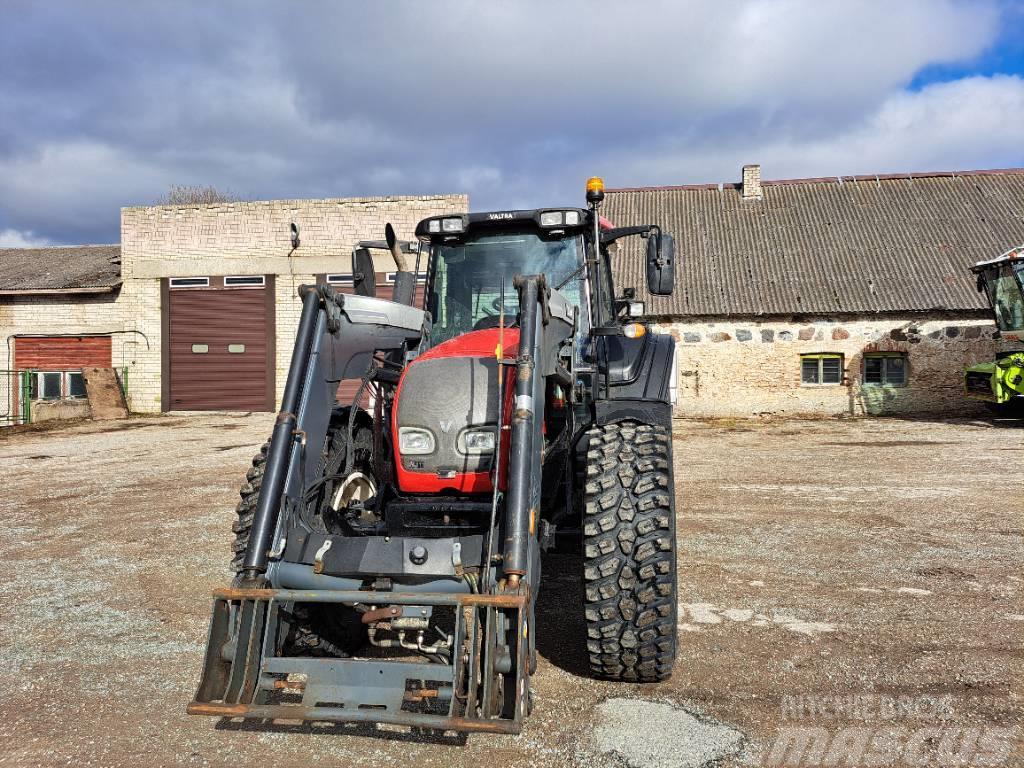 Valtra N 111 E Quicke 55 loader Traktori