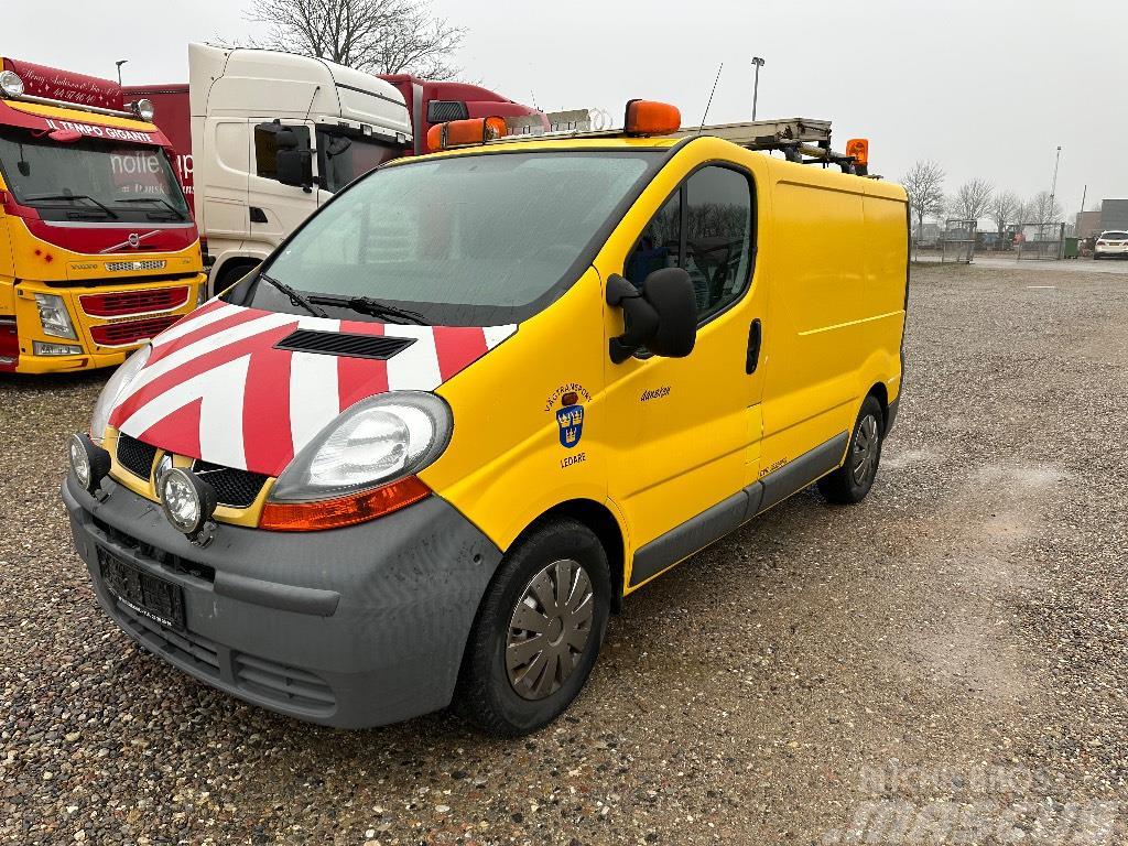 Renault Trafic følgebil / followon van Preču pārvadāšanas furgoni