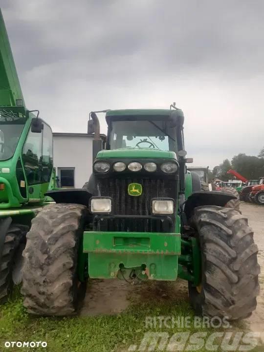 John Deere 8320 Traktori