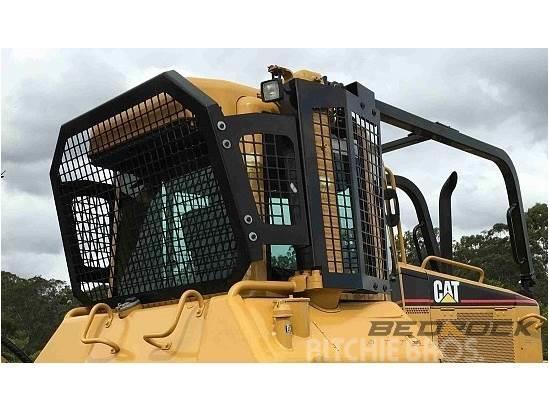 Bedrock Screens and Sweeps for CAT D5N Cits traktoru papildaprīkojums