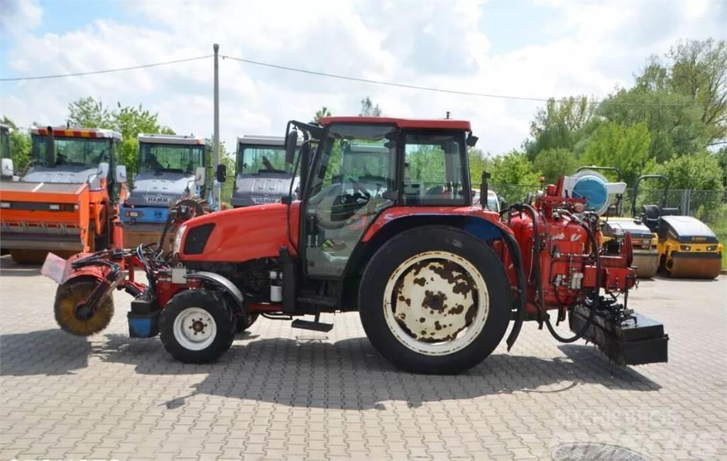 New Holland TL 90 A Traktori