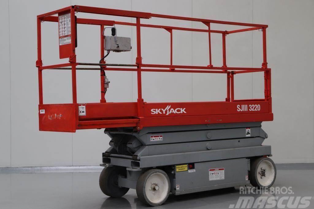 SkyJack SJIII-3220M Šķerveida pacēlāji