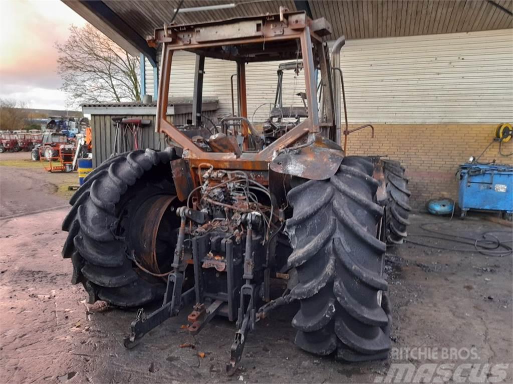 New Holland 8970 Traktori