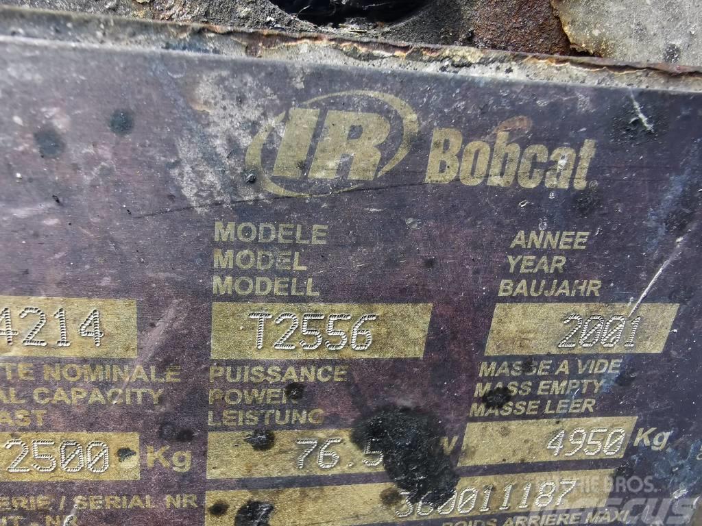 Bobcat T 2556 2001r.Parts Ekskavatori-iekrāvēji