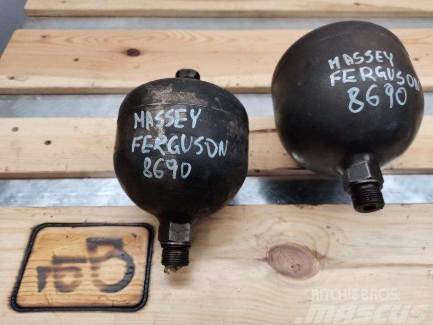Massey Ferguson 8690 {hydraulic accumulator axle Hidraulika