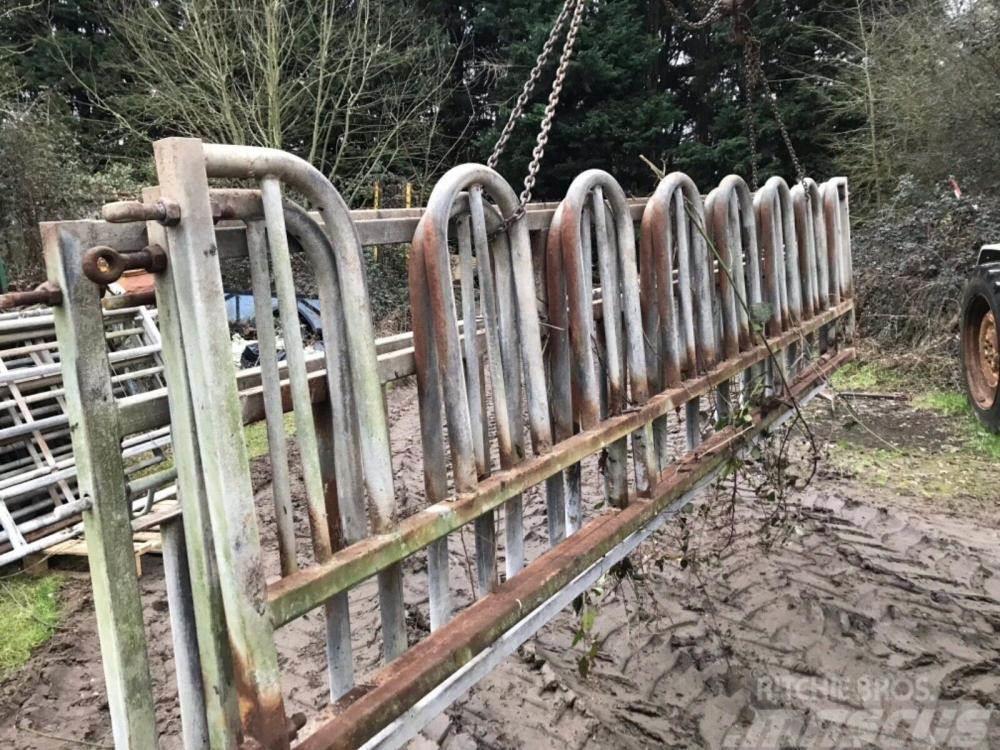  Cattle feed barriers 14 ft 6 Cits lopkopības aprīkojums