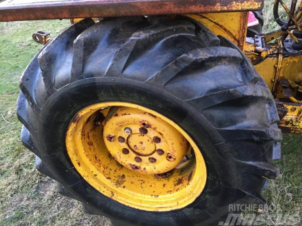 Massey Ferguson 135 Loader tractor £1750 Frontālie iekrāvēji un ekskavatori