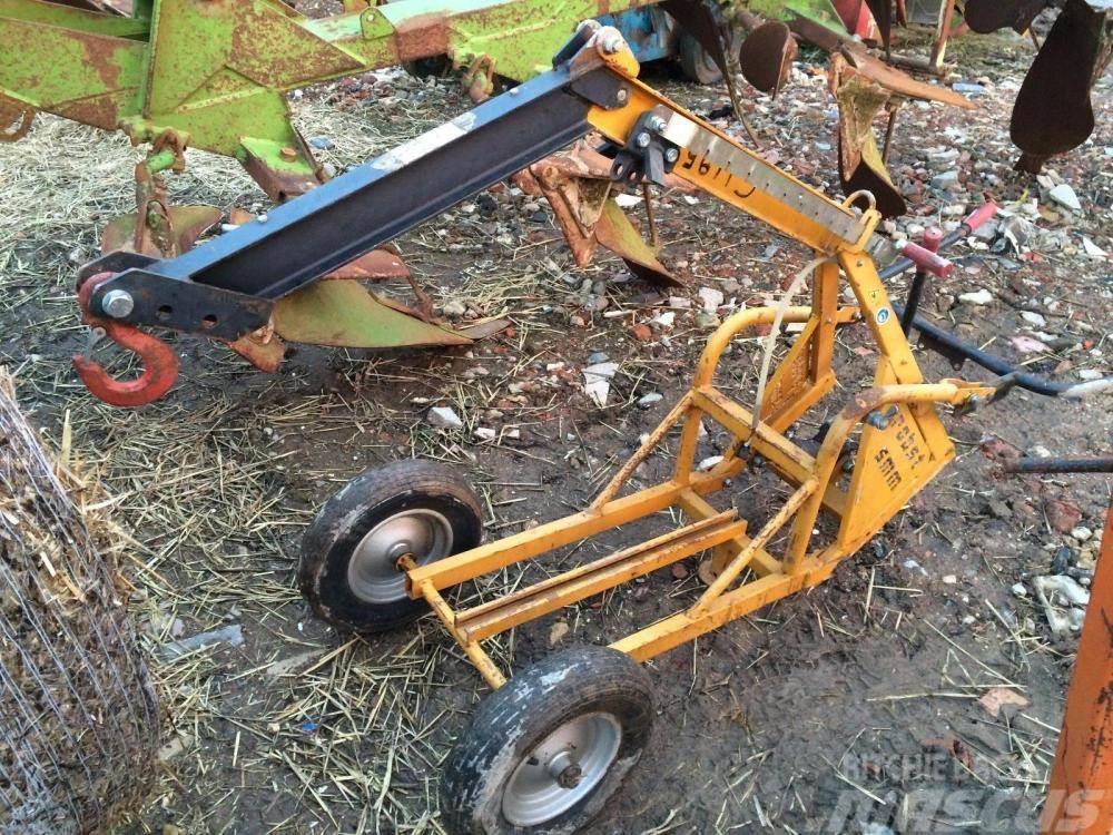 Probst manual operated wheeled hydraulic crane £250 plus  Citas sastāvdaļas
