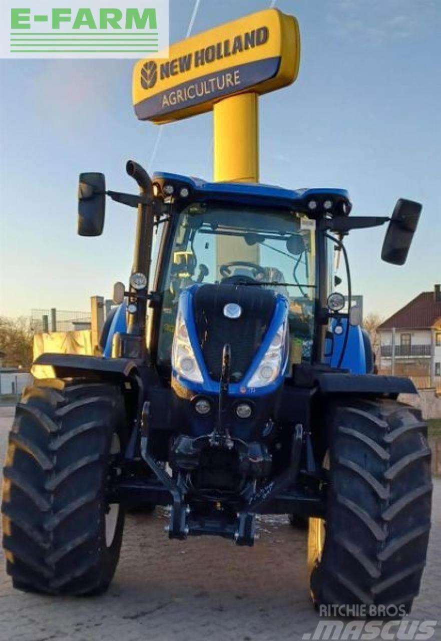New Holland t7.225ac Traktori
