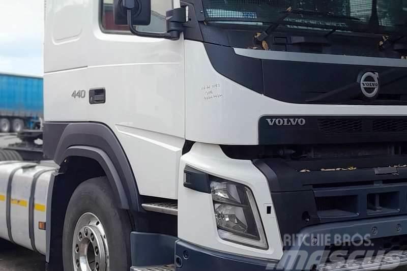 Volvo FMX(4) 440 6Ã—4  SLEEP Citi