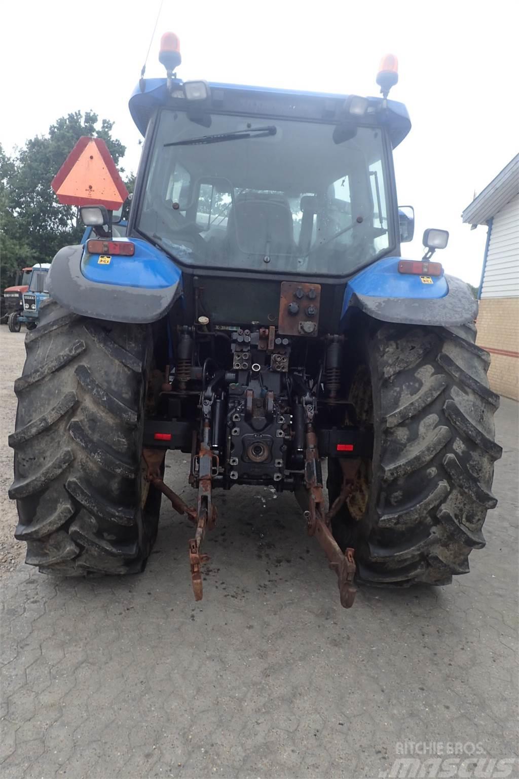 New Holland TM155 Traktori