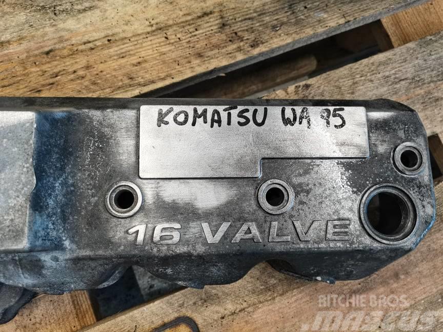 Komatsu WA .... {Komatsu 4D98E} block engine Dzinēji