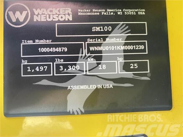 Wacker Neuson SM100 Lietoti riteņu kompaktiekrāvēji