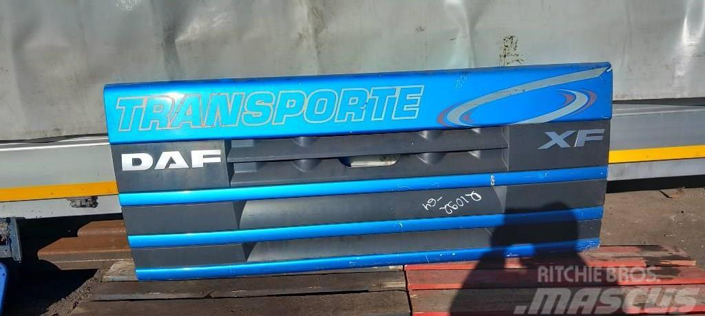 DAF XF105.460 1644191 Front grill panel Kabīnes un interjers