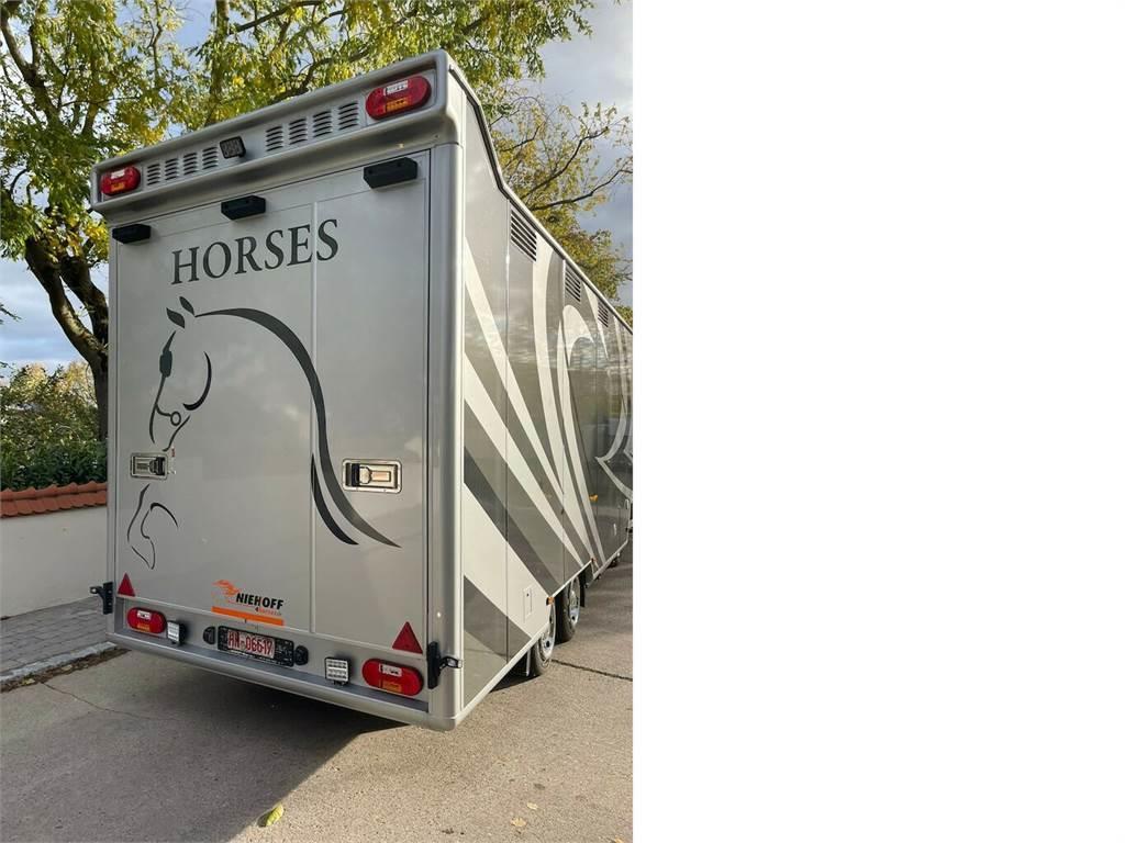 Blomenröhr / Niehoff 4-5 Pferde und Wohnung Dzīvnieku transportēšanas piekabes