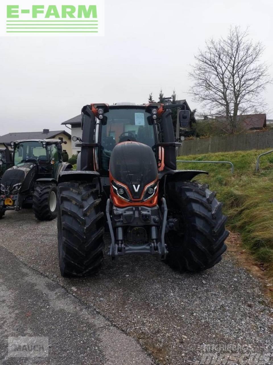 Valtra q305 Traktori