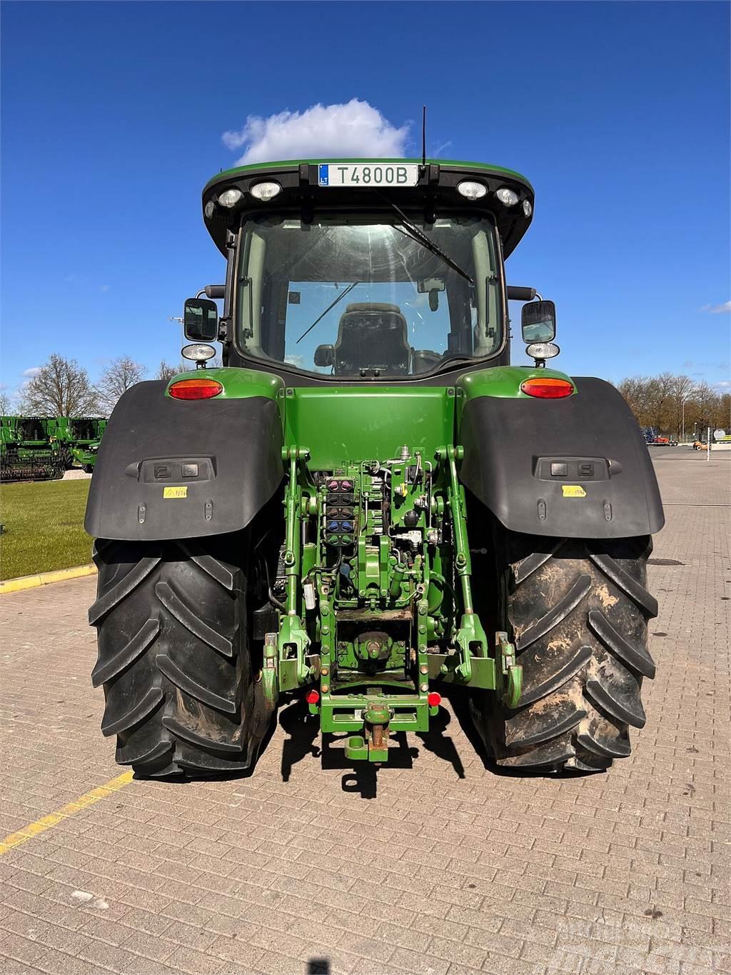 John Deere 8345R Traktori