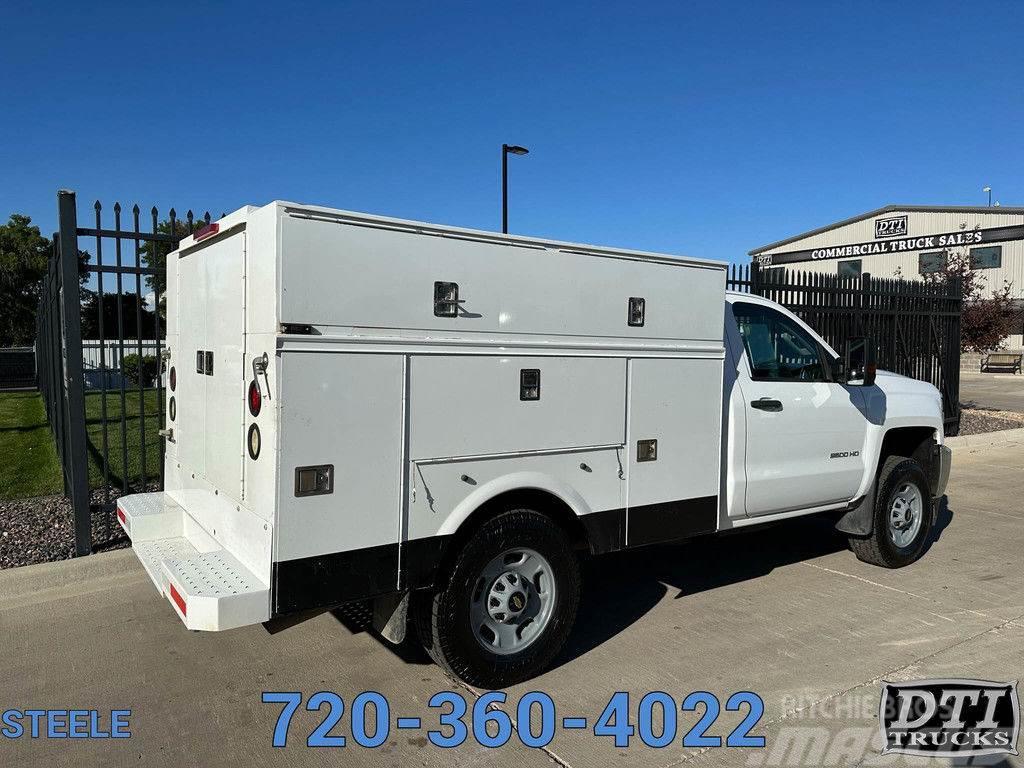 Chevrolet 2500 Silverado Utility Truck, 6.0L Gas, 4X4 Evakuators ar manipulatoru